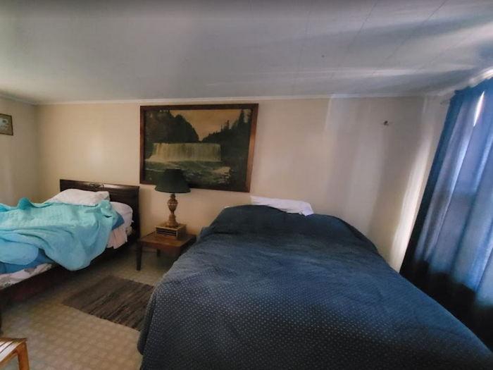 Handshake Motel (Cadys Cove Cabins, Cadys Motel, Cadys Motel) - Recent Photos From Website (newer photo)